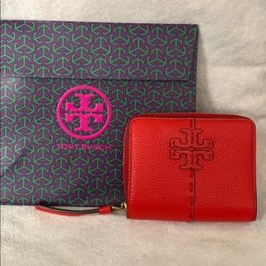 Tory Burch Bi-Fold wallet
